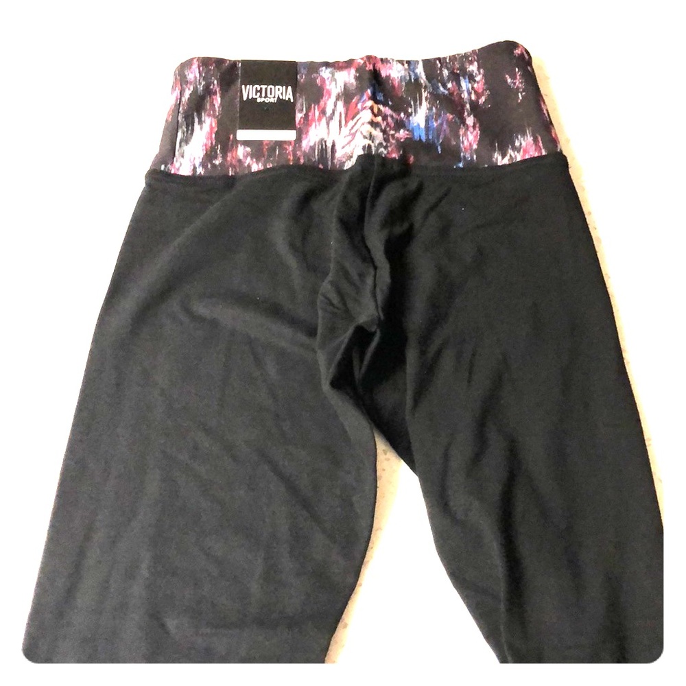 Victoria’s Secret Sport Crop Leggings
